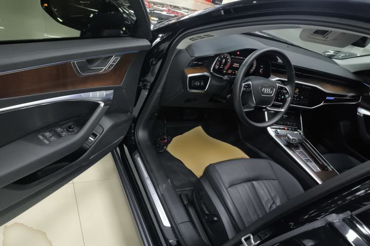Used Audi A6 2021 allroad quattro Explorer 55 TFSI Prestige Off-Road Model Driver Seat