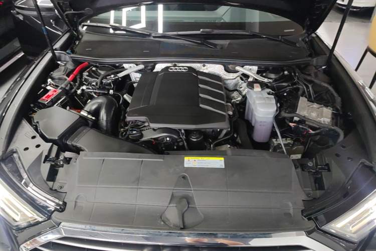Used Audi A6 2021 Avant Avant-garde 45 TFSI Prestige Dynamic Edition Engine Bay