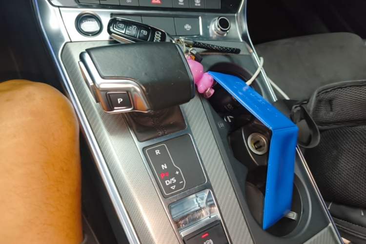 Used Audi A6 2021 Avant Avant-garde 45 TFSI Prestige Dynamic Edition Gear Lever