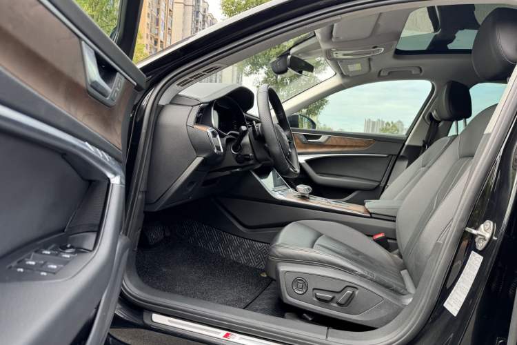 Used Audi A6 2021 Avant Futurist 40 TFSI Luxury Dynamic Model Interior 2