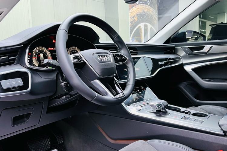 Used Audi A6 2021 Avant Avant-garde 45 TFSI Prestige Dynamic Edition Interior 5