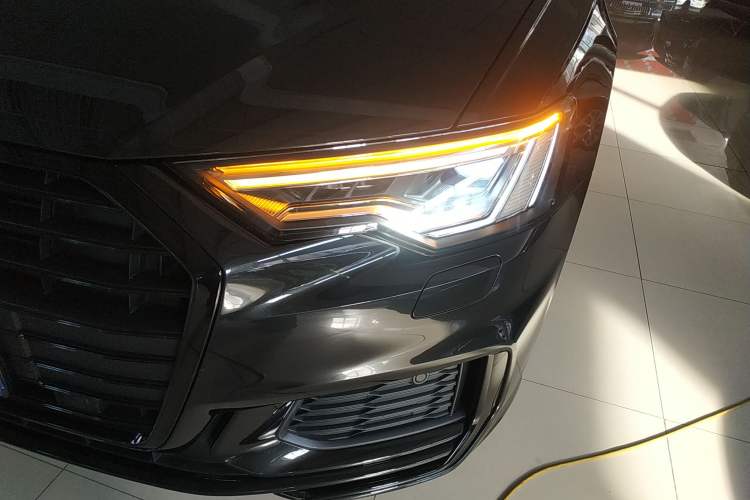 Used Audi A6 2021 Avant Pioneer 45 TFSI Star Edition Left Front Headlight