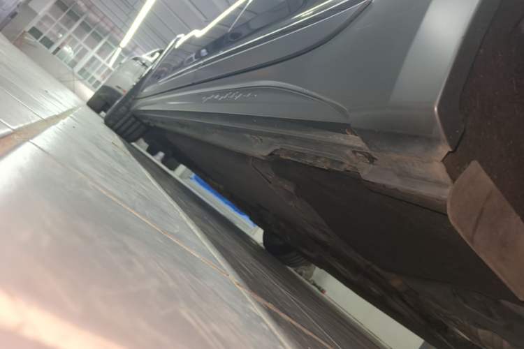 Used Audi A6 2021 allroad quattro Explorer 55 TFSI Prestige Off-Road Model Left Side Sill