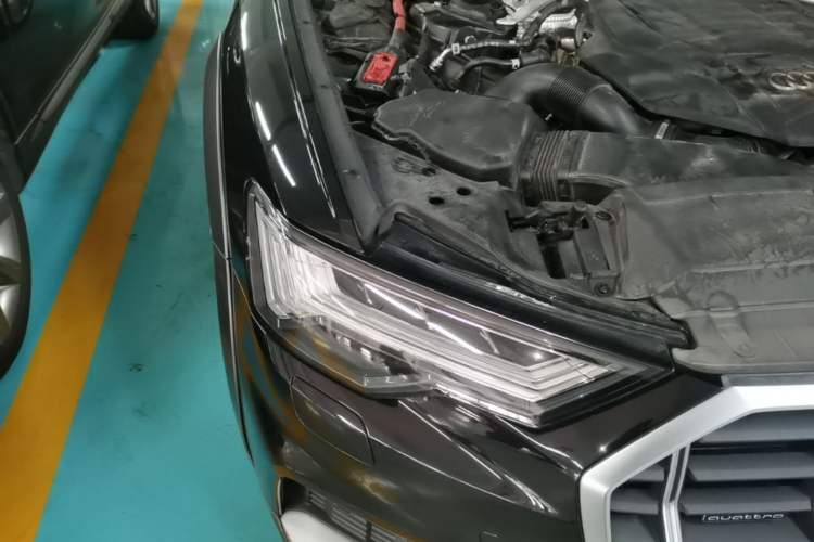 Used Audi A6 2021 allroad quattro Explorer 55 TFSI Prestige Off-Road Model Right Front Headlight