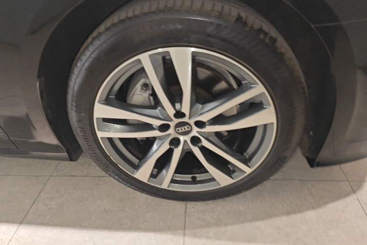 Used Audi A6 2021 Avant Avant-garde 45 TFSI Prestige Dynamic Edition Right Front Wheel Hub