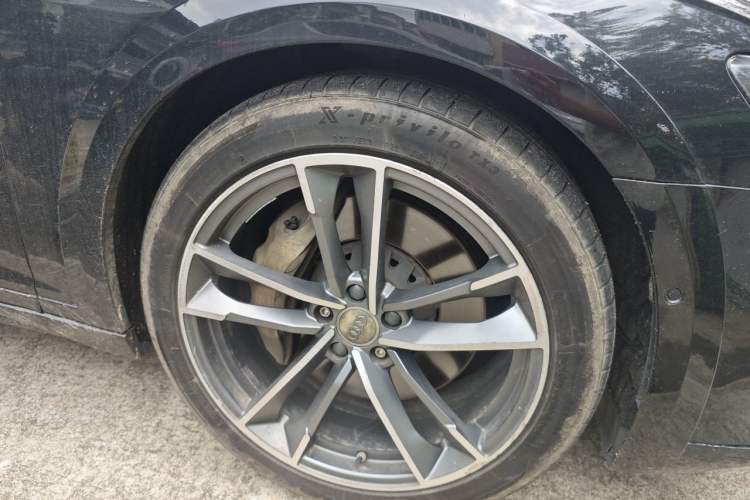 Used Audi A6 2021 allroad quattro Explorer 55 TFSI Prestige Off-Road Model Right Front Wheel Hub