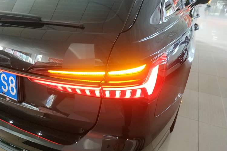 Used Audi A6 2021 Avant Pioneer 45 TFSI Star Edition Right Rear Taillight