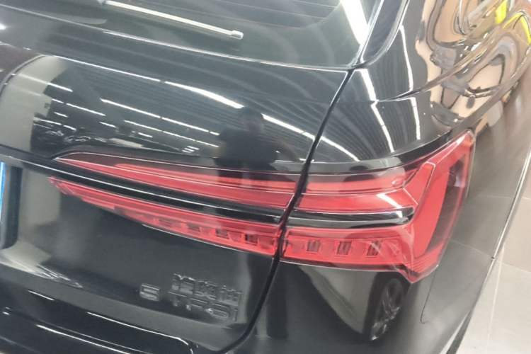 Used Audi A6 2021 allroad quattro Explorer 55 TFSI Prestige Off-Road Model Right Rear Taillight
