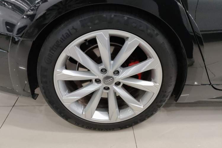 Used Audi A6 2021 allroad quattro Explorer 55 TFSI Prestige Off-Road Model Right Rear Wheel Hub