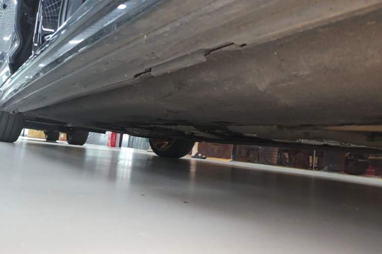Used Audi A6 2021 allroad quattro Explorer 55 TFSI Prestige Off-Road Model Right Side Sill