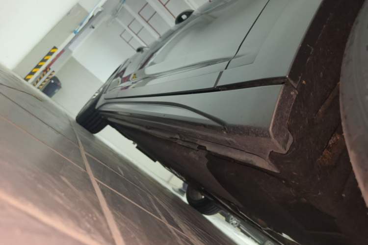 Used Audi A6 2021 allroad quattro Explorer 55 TFSI Prestige Off-Road Model Right Side Sill