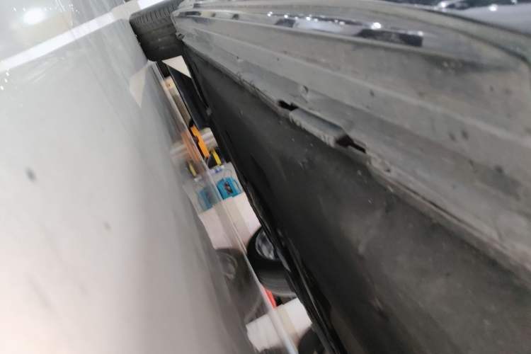 Used Audi A6 2021 allroad quattro Explorer 55 TFSI Prestige Off-Road Model Right Side Sill