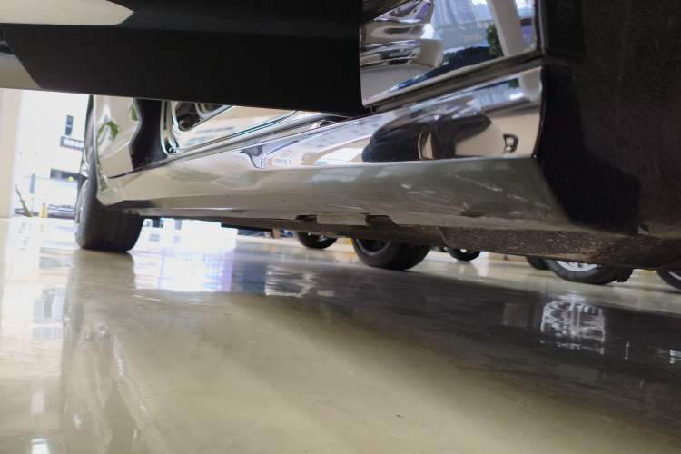 Used Audi A6 2021 Avant Avant-garde 45 TFSI Prestige Dynamic Edition Right Side Sill