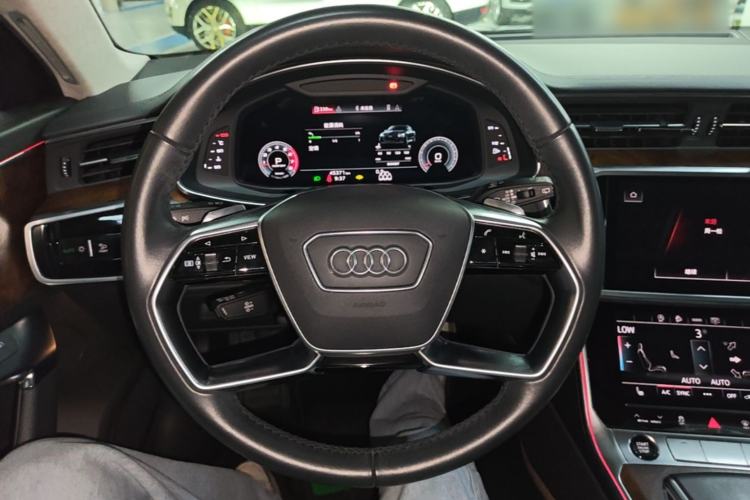 Used Audi A6 2021 allroad quattro Explorer 55 TFSI Prestige Off-Road Model Steering Wheel