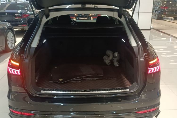 Used Audi A6 2021 allroad quattro Explorer 55 TFSI Prestige Off-Road Model Trunk