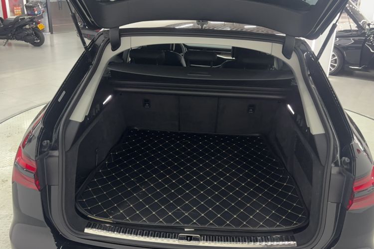 Used Audi A6 2021 allroad quattro Explorer 55 TFSI Prestige Off-Road Model Trunk
