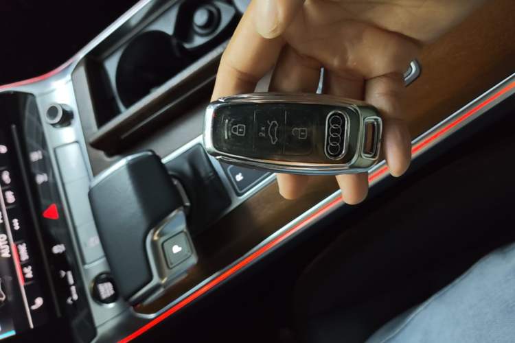 Used Audi A6 2021 allroad quattro Explorer 55 TFSI Prestige Off-Road Model Vehicle Key