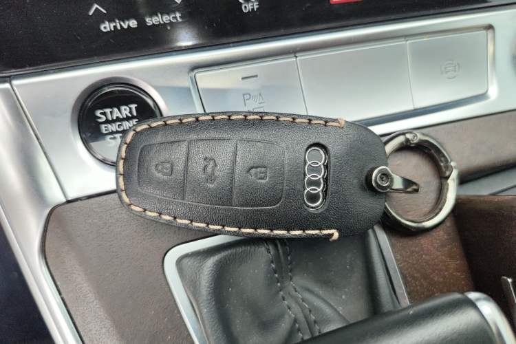 Used Audi A6 2021 allroad quattro Explorer 55 TFSI Prestige Off-Road Model Vehicle Key