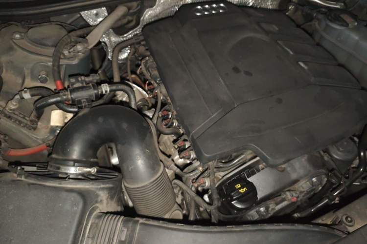 Used Audi A6 2021 Avant Avant-garde 45 TFSI Prestige Dynamic Edition Engine Bay Right