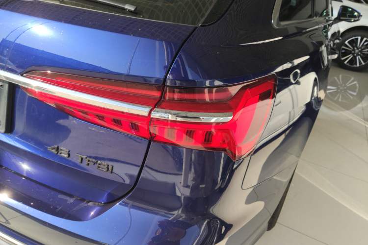 Used Audi A6 2021 Avant Avant-garde 45 TFSI Prestige Dynamic Edition Right Rear Taillight