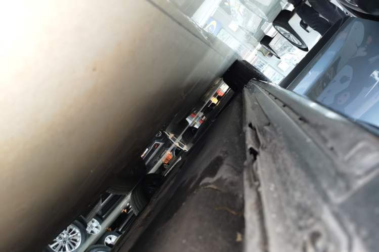 Used Audi A6 2021 allroad quattro Explorer 55 TFSI Prestige Off-Road Model Right Side Sill