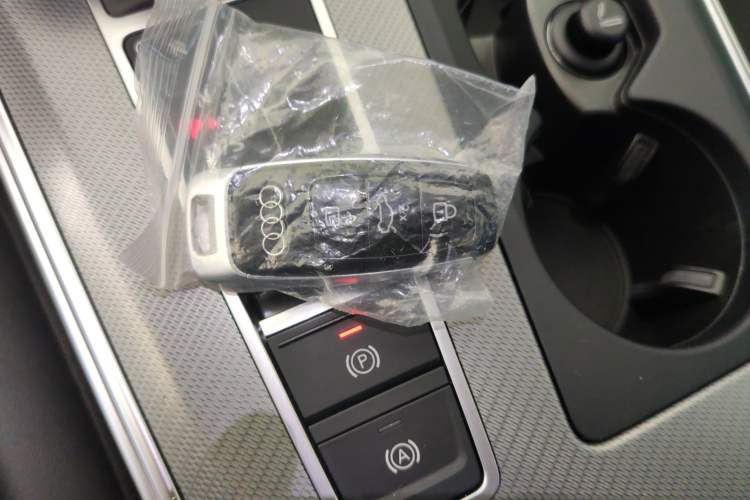 Used Audi A6 2021 Avant Avant-garde 45 TFSI Prestige Dynamic Edition Vehicle Key