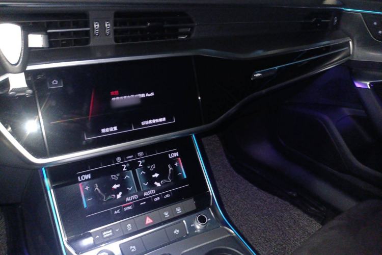 Used Audi A6 2021 Avant Avant-garde 45 TFSI Prestige Dynamic Edition Audio And AC Panel