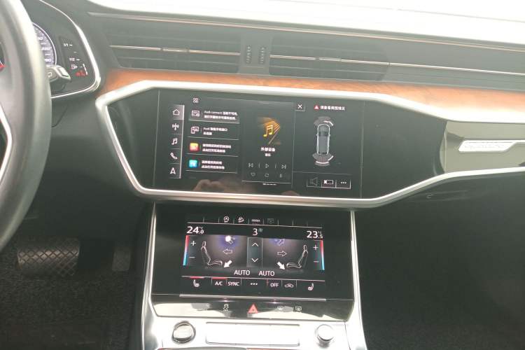 Used Audi A6 2021 allroad quattro Explorer 55 TFSI Prestige Off-Road Model Audio And AC Panel