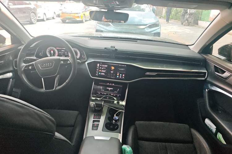 Used Audi A6  Center Console