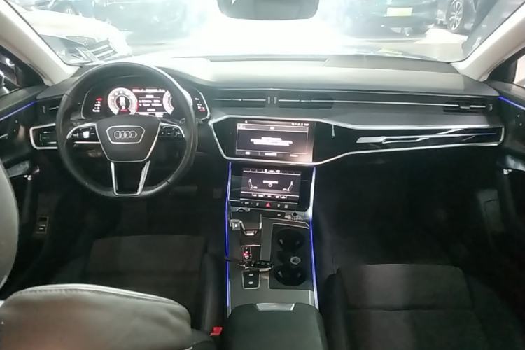 Used Audi A6 2021 Avant Avant-garde 45 TFSI Prestige Dynamic Edition Center Console