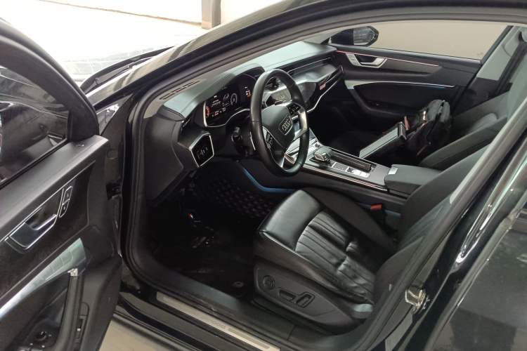 Used Audi A6 2021 allroad quattro Explorer 55 TFSI Prestige Off-Road Model Driver Seat