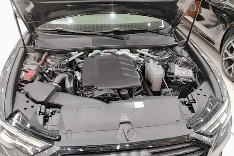 Used Audi A6 2021 Avant Avant-garde 45 TFSI Prestige Dynamic Edition Engine Bay