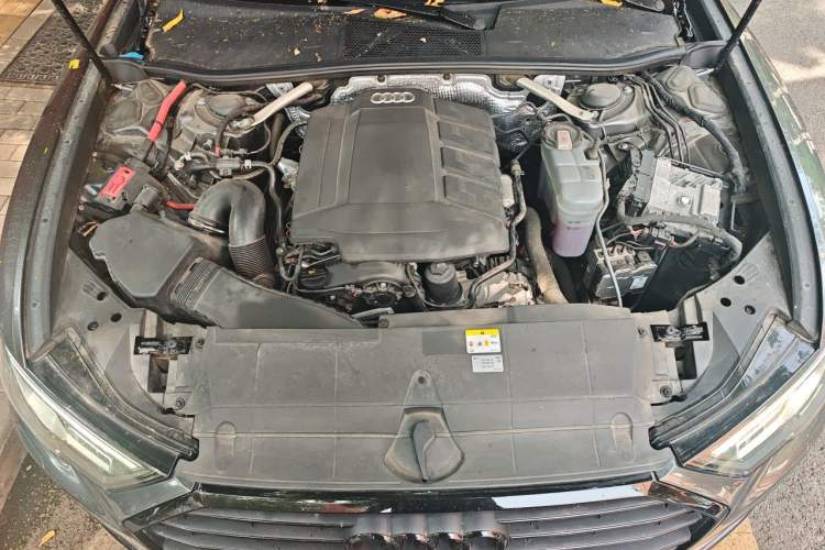 Used Audi A6  Engine Bay