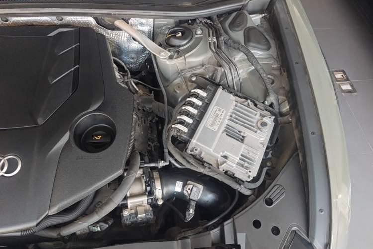 Used Audi A6 2021 allroad quattro Explorer 55 TFSI Prestige Off-Road Model Engine Bay Left