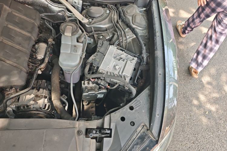 Used Audi A6  Engine Bay Left