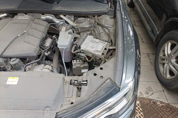 Used Audi A6 2021 Avant Avant-garde 45 TFSI Prestige Dynamic Edition Engine Bay Left