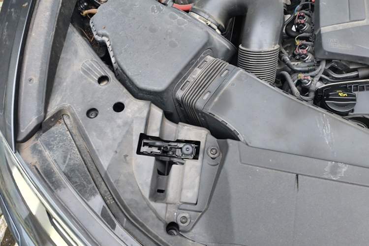 Used Audi A6 2021 Avant Avant-garde 45 TFSI Prestige Dynamic Edition Engine Bay Right