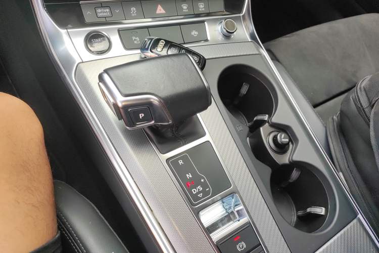 Used Audi A6 2021 Avant Avant-garde 45 TFSI Prestige Dynamic Edition Gear Lever