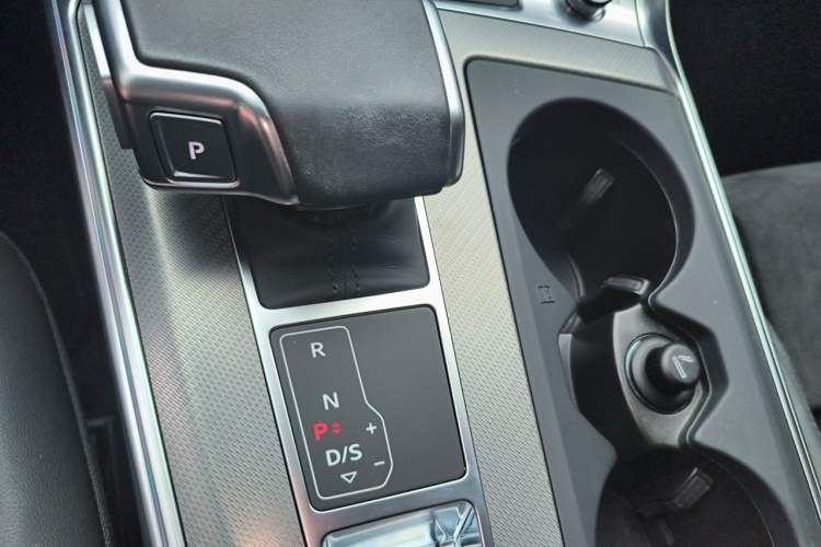 Used Audi A6 2021 Avant Avant-garde 45 TFSI Prestige Dynamic Edition Gear Lever