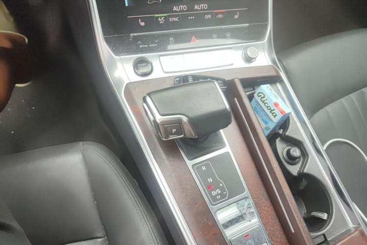 Used Audi A6 2021 allroad quattro Explorer 55 TFSI Prestige Off-Road Model Gear Lever