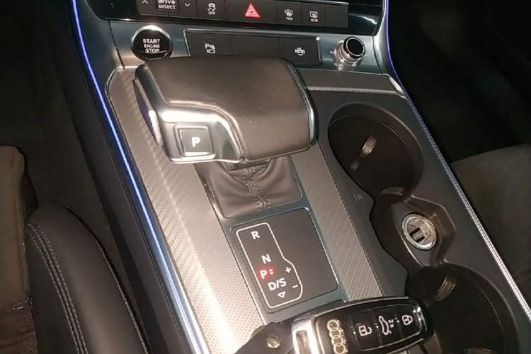 Used Audi A6 2021 Avant Avant-garde 45 TFSI Prestige Dynamic Edition Gear Lever