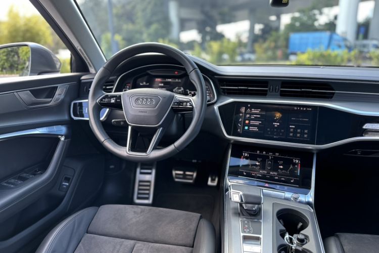 Used Audi A6 2021 allroad quattro Explorer 55 TFSI Prestige Off-Road Model Interior 3