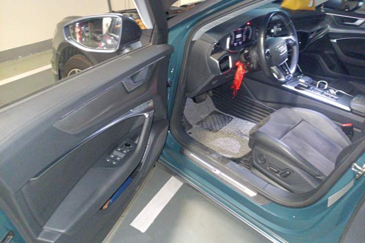 Used Audi A6 2021 Avant Avant-garde 45 TFSI Prestige Dynamic Edition Interior 3