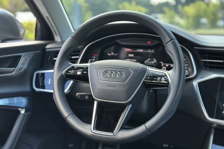 Used Audi A6 2021 allroad quattro Explorer 55 TFSI Prestige Off-Road Model Interior 4