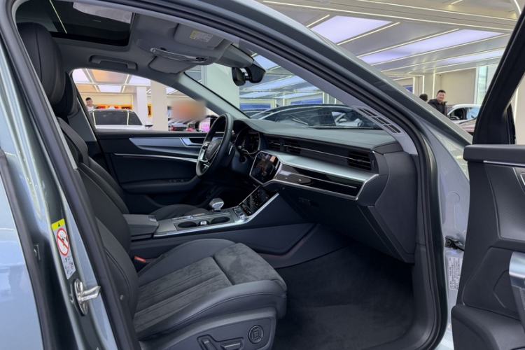 Used Audi A6 2021 allroad quattro Explorer 55 TFSI Prestige Off-Road Model Interior 4