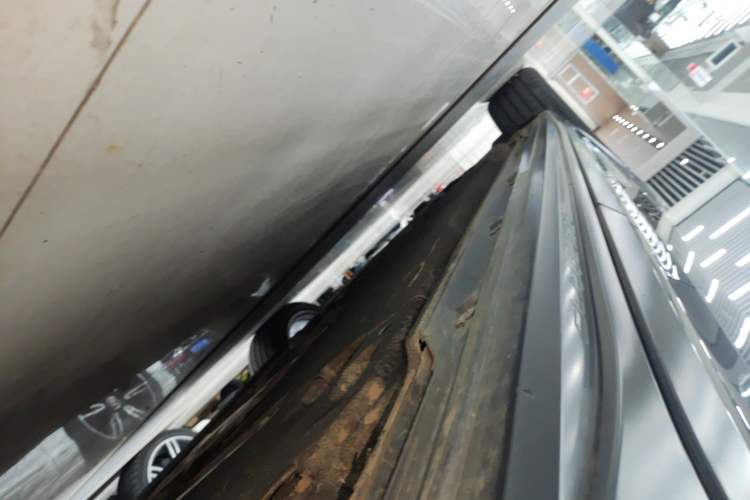Used Audi A6 2021 allroad quattro Explorer 55 TFSI Prestige Off-Road Model Left Side Sill