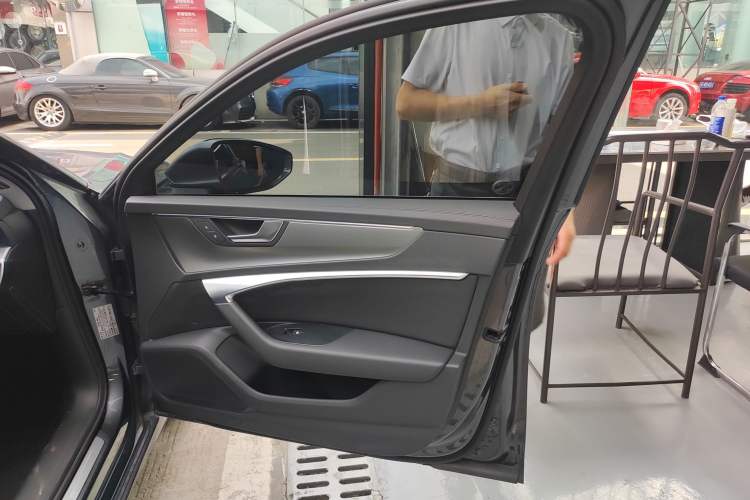Used Audi A6 2021 Avant Avant-garde 45 TFSI Prestige Dynamic Edition Right Front Door Interior