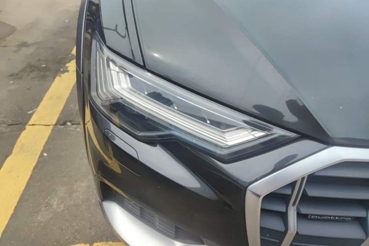 Used Audi A6 2021 allroad quattro Explorer 55 TFSI Prestige Off-Road Model Right Front Headlight