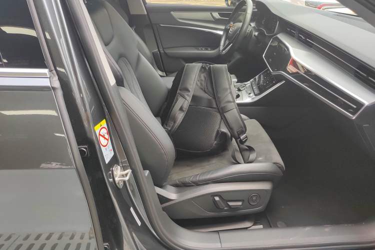 Used Audi A6 2021 Avant Avant-garde 45 TFSI Prestige Dynamic Edition Right Front Seat