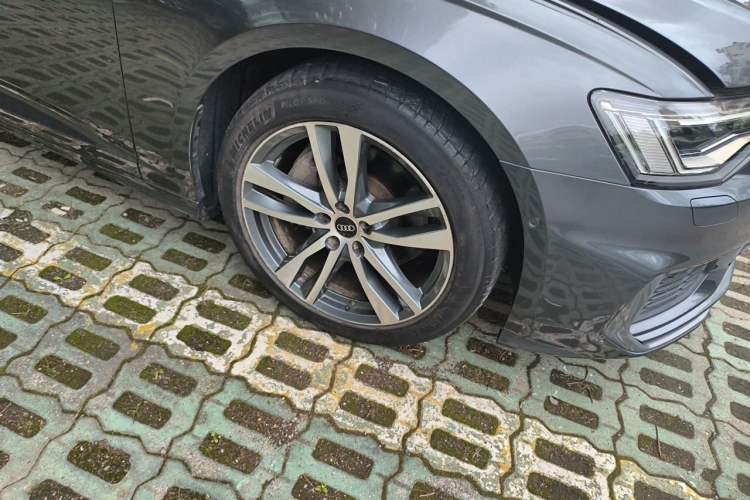 Used Audi A6 2021 Avant Avant-garde 45 TFSI Prestige Dynamic Edition Right Front Wheel Hub
